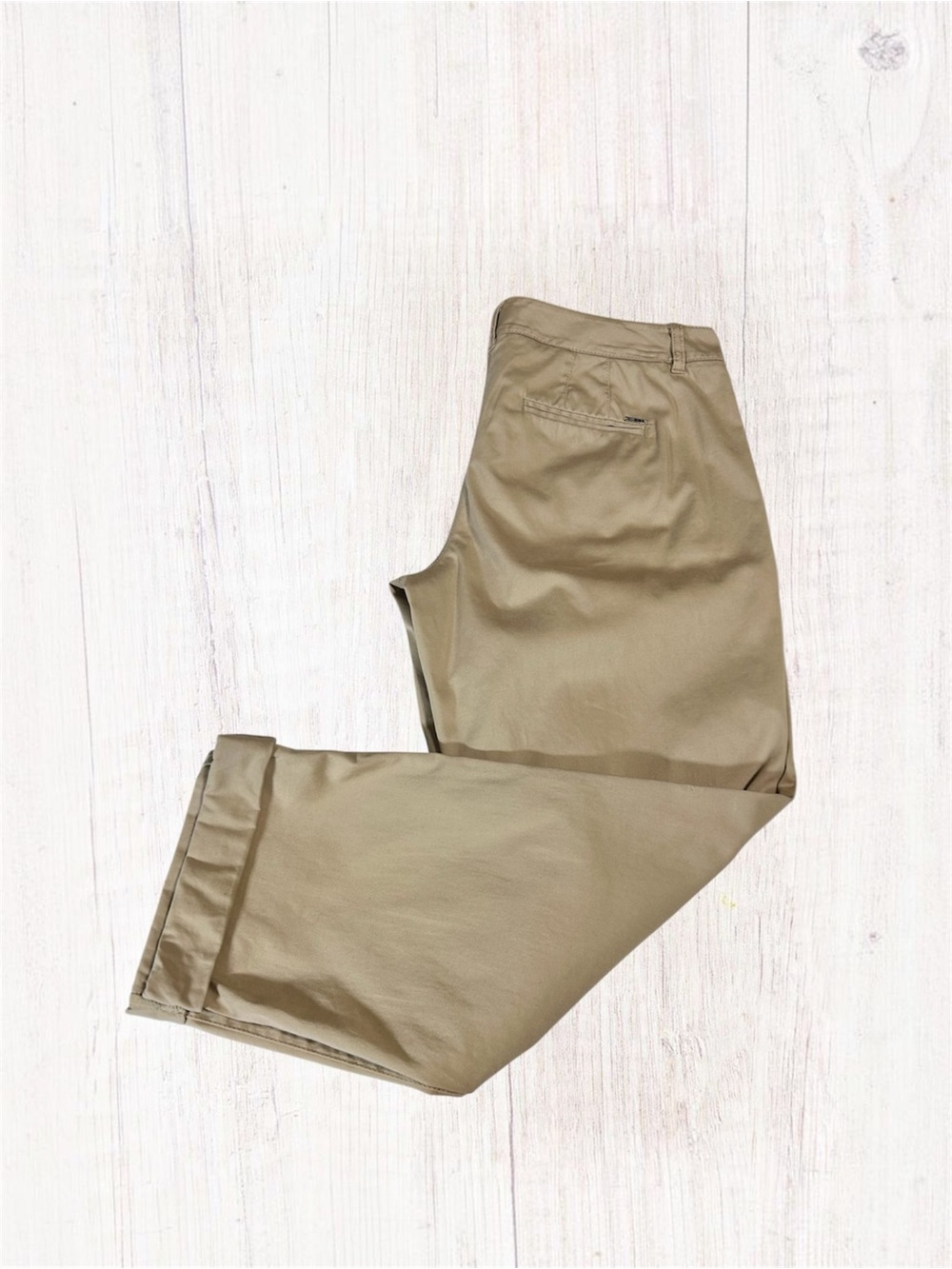 White House Black Market Tan Khaki Crop Pants. Size 8 - Picture 4 of 11